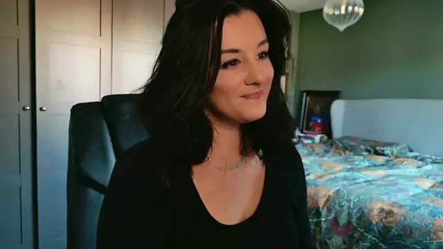 flatwhite0 online show from December 2025 10:42:02 AM