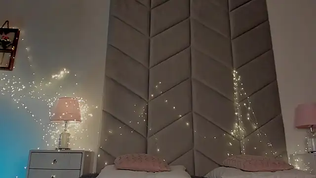 Jessie Roy online show from February 2025 11:50:01 PM