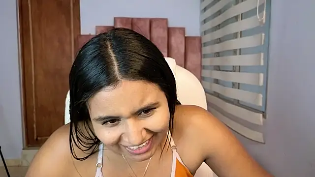 Snapshot of lou_rosse_ chatting on December 2024 09:50:01 PM lou rosse  online show from December 2024 09:50:01 PM