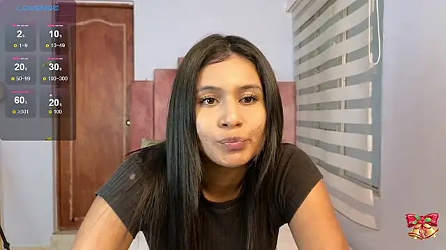 Snapshot of lou_rosse_ chatting on December 2024 10:07:02 PM lou rosse  online show from December 2024 10:07:02 PM