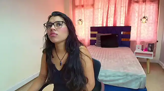 Snapshot of Asly_Morgan chatting on February 2025 04:33:02 PM Asly Morgan online show from February 2025 04:33:02 PM