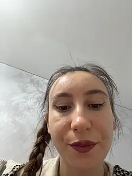 Snapshot of viviandaimond1 chatting on December 2025 08:04:02 PM viviandaimond1 online show from December 2025 08:04:02 PM