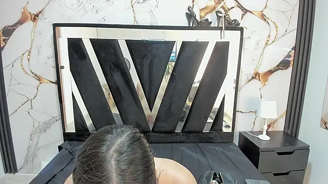 KarinaSimonz online show from October 2025 01:42:01 PM