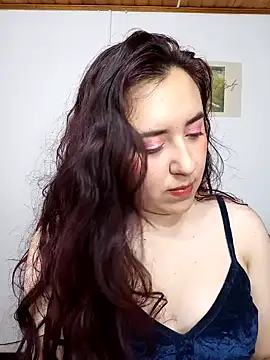 Emi chik online show from February 2025 03:45:01 AM