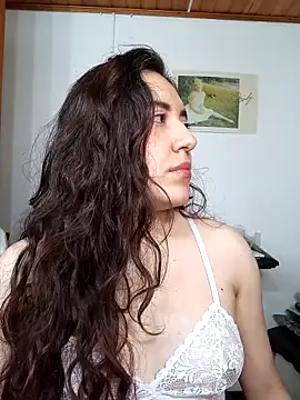 Emi chik online show from October 2025 10:43:02 AM