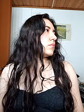 Emi chik online show from November 2025 10:48:02 AM