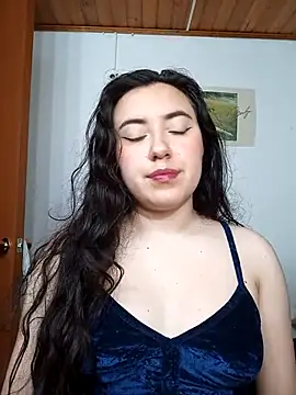 Emi chik online show from February 2026 10:43:01 AM