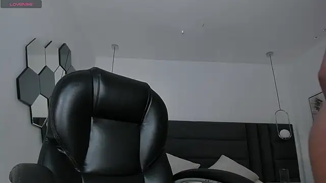 KatieNolan 1 online show from December 2025 06:27:02 PM