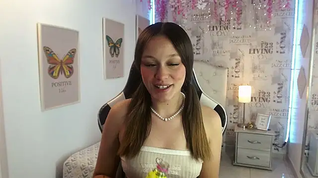 Ivyy Crystal online show from January 2025 08:17:02 PM