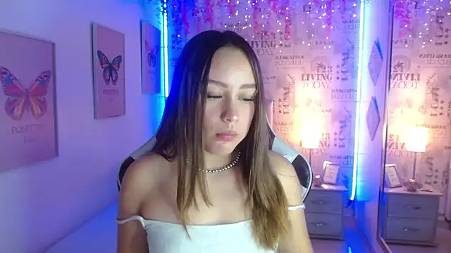 Ivyy Crystal online show from March 2025 11:48:01 PM