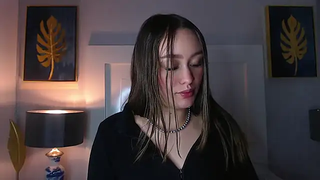 Ivyy Crystal online show from March 2025 04:04:02 PM