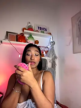 Isabella fasilier online show from October 2025 12:22:02 AM