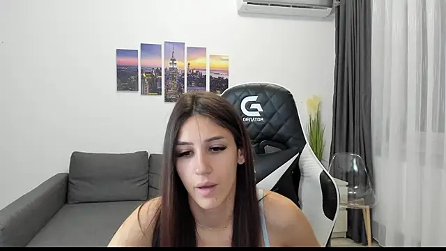 Snapshot of Kimi_Ivy chatting on October 2025 04:24:02 AM Kimi Ivy online show from October 2025 04:24:02 AM