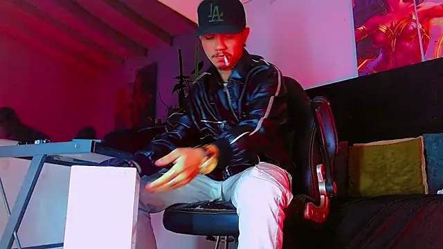 HannibalLester online show from December 2025 05:31:01 PM