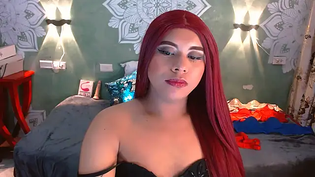 Snapshot of Emili_Roux chatting on February 2025 02:27:01 PM Emili Roux online show from February 2025 02:27:01 PM