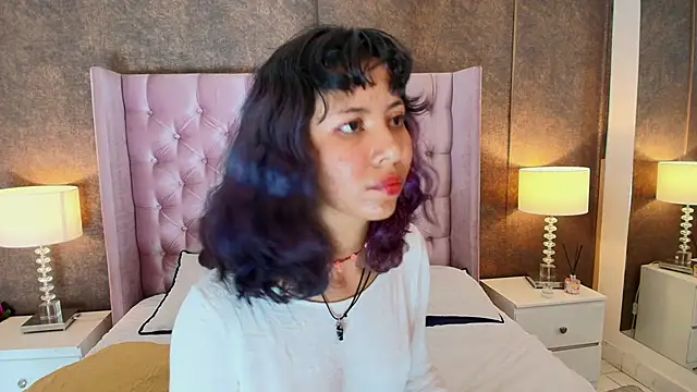 Snapshot of Akane_Uwu chatting on February 2025 06:16:01 PM Akane Uwu online show from February 2025 06:16:01 PM