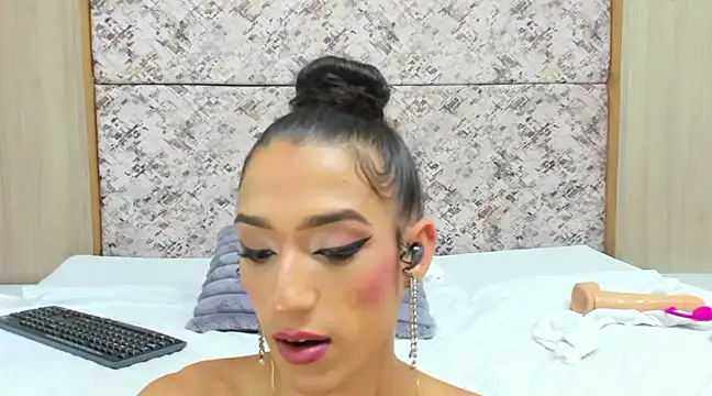 Snapshot of sweet_amalia4 chatting on December 2024 05:29:02 PM sweet amalia4 online show from December 2024 05:29:02 PM