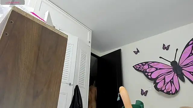 Snapshot of sweet_amalia4 chatting on December 2025 11:10:01 PM sweet amalia4 online show from December 2025 11:10:01 PM