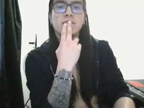 Snapshot of Pitton031 chatting on March 2025 10:54:01 PM Pitton031 online show from March 2025 10:54:01 PM