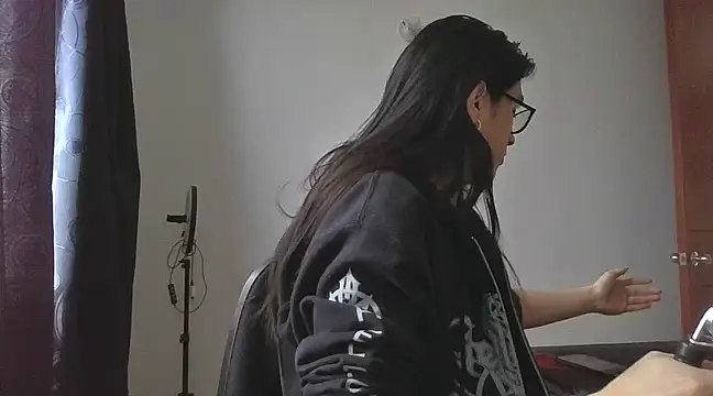 Snapshot of Pitton031 chatting on March 2025 03:18:01 PM Pitton031 online show from March 2025 03:18:01 PM