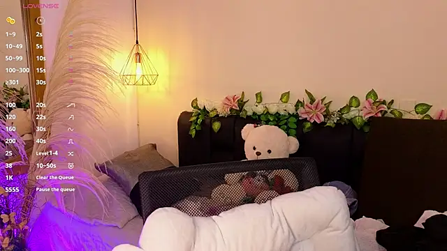 Snapshot of Hannah_williams1 chatting on October 2025 09:23:02 PM Hannah williams1 online show from October 2025 09:23:02 PM