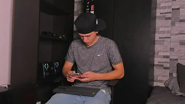 Snapshot of Dimitri_higth420 chatting on November 2025 11:28:01 PM Dimitri higth420 online show from November 2025 11:28:01 PM