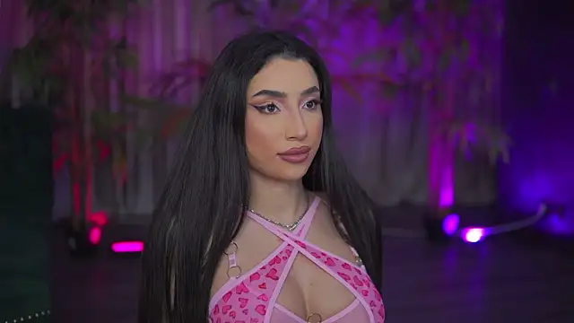 GinaValentinna online show from November 2025 08:00:01 PM