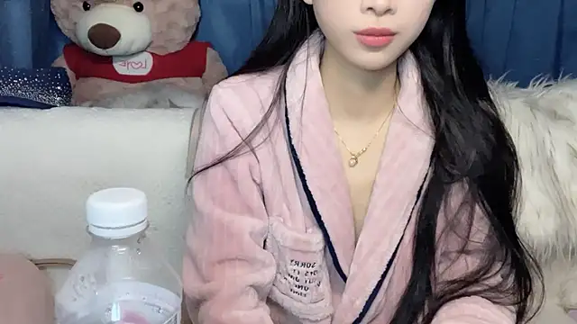 Lili-2 online show from February 2026 04:11:02 PM