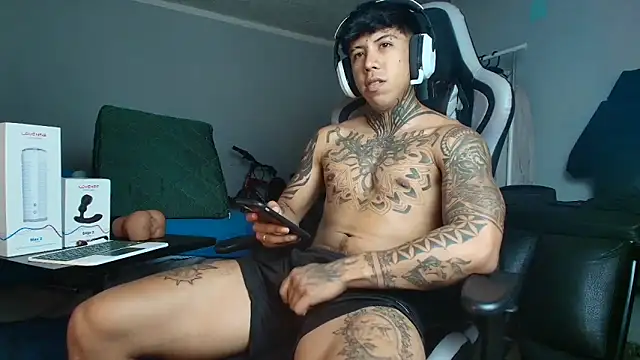 Nickhot0609 online show from September 2025 08:20:02 PM