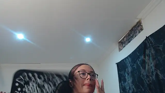 Snapshot of Madame_Shein_ chatting on March 2026 08:42:01 PM Madame Shein online show from March 2026 08:42:01 PM
