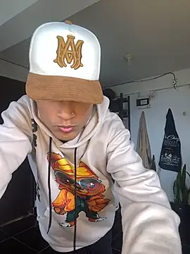 Snapshot of Edward_Milleer chatting on October 2025 04:11:01 PM Edward Milleer online show from October 2025 04:11:01 PM