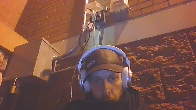 axelongshaft69 online show from April 2026 10:24:02 AM