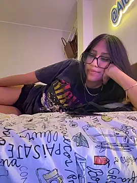 AleFantasy0001 online show from April 2026 05:18:02 AM