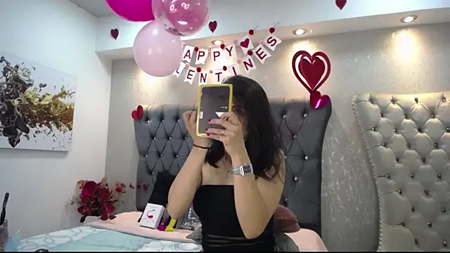 Snapshot of Melodi_Roux chatting on February 2025 02:54:02 PM Melodi Roux online show from February 2025 02:54:02 PM