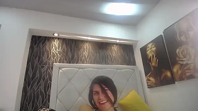 Snapshot of Melodi_Roux chatting on February 2025 04:19:02 PM Melodi Roux online show from February 2025 04:19:02 PM