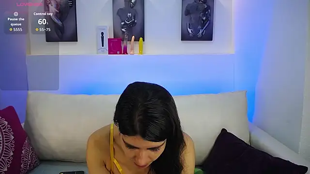 Snapshot of Melodi_Roux chatting on September 2025 01:23:01 PM Melodi Roux online show from September 2025 01:23:01 PM