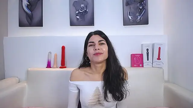 Snapshot of Melodi_Roux chatting on November 2025 01:22:01 PM Melodi Roux online show from November 2025 01:22:01 PM