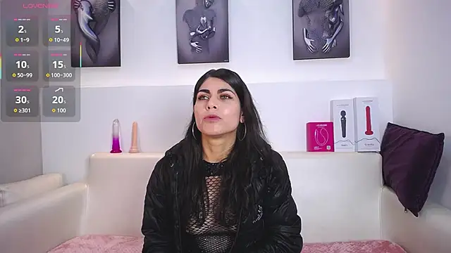 Snapshot of Melodi_Roux chatting on November 2025 05:40:02 AM Melodi Roux online show from November 2025 05:40:02 AM