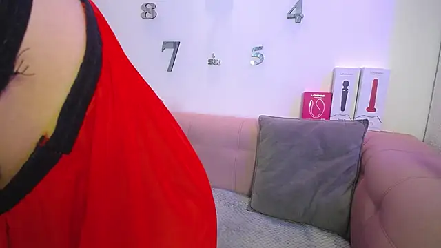 Snapshot of Melodi_Roux chatting on December 2025 01:38:02 PM Melodi Roux online show from December 2025 01:38:02 PM