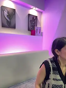 Melodi Roux online show from February 2026 12:31:01 PM