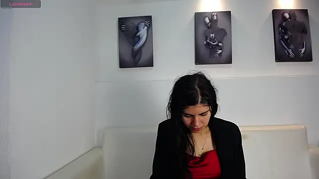 Melodi Roux online show from April 2026 01:45:02 PM