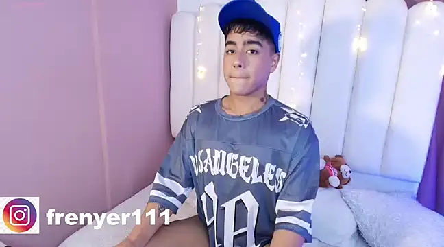 kiing azahell online show from February 2025 01:41:02 AM