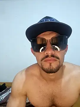 coqueto1210 online show from September 2025 07:58:02 PM