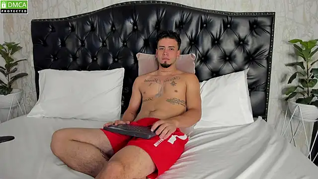 Snapshot of MattDevon chatting on January 2025 11:37:02 AM MattDevon online show from January 2025 11:37:02 AM