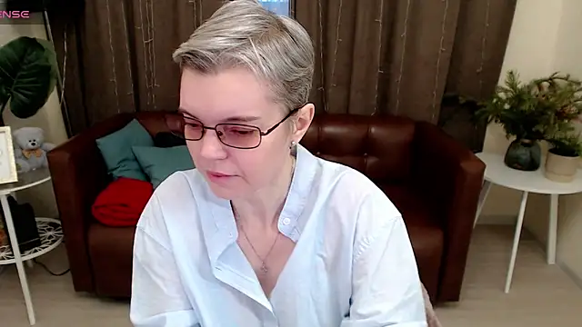 Cutie Erikaa1 online show from January 2025 05:31:01 AM