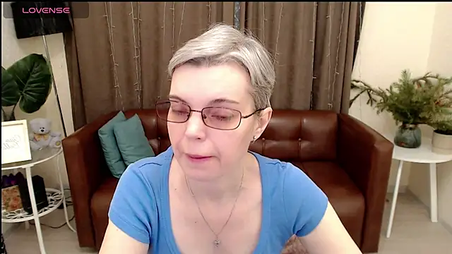 Cutie Erikaa1 online show from January 2025 01:41:01 AM