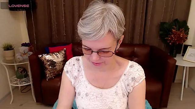 Cutie Erikaa1 online show from March 2025 02:37:02 AM