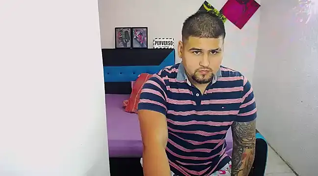 Snapshot of pitbullveryhot chatting on March 2025 05:11:02 AM pitbullveryhot online show from March 2025 05:11:02 AM