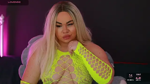 MissLilaa online show from December 2024 08:39:02 PM