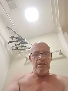 geilerschwanz64 online show from June 2026 10:14:02 PM